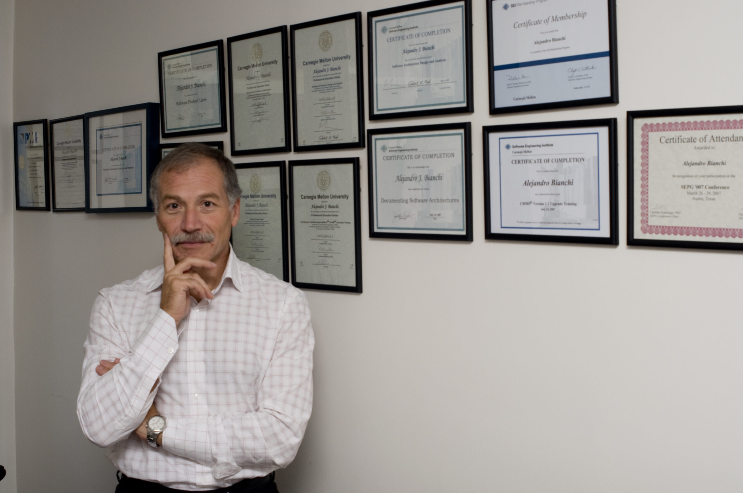 Alejandro Bianchi es Presidente de Liveware, organización ganadora del Premio Sadosky - Mención Especial a la Calidad 2017. Reconocimiento otorgado por la Industria del Software (CESSI).